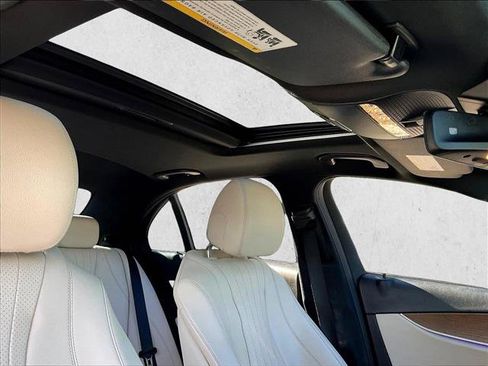 Used 2022 Mercedes-Benz E 350 Sedan image 16