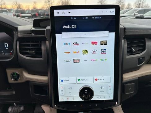 Used 2022 Ford Expedition Platinum image 26