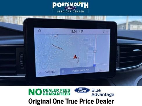 Used 2022 Ford Explorer XLT w/ Equipment Group 202A image 10