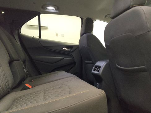 Used 2020 Chevrolet Equinox LT FWD image 19