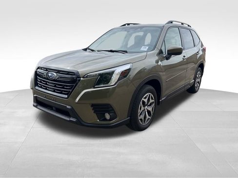 Used 2023 Subaru Forester Premium AWD/4WD image 9