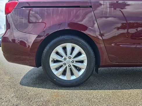 Used 2018 Kia Sedona EX FWD image 12