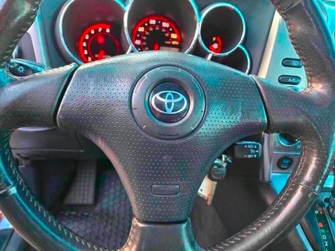 Used 2006 Toyota Matrix XR image 16
