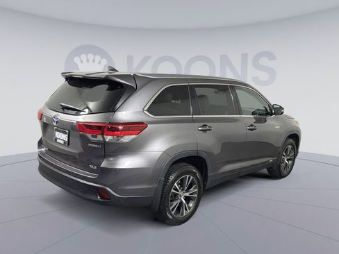 Used 2019 Toyota Highlander XLE image 7