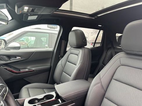 New 2026 Chevrolet Equinox LT w/ Convenience Package II image 3