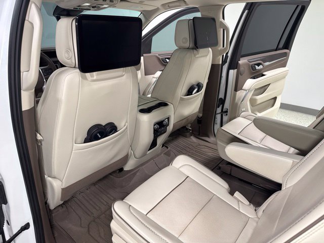 Used 2023 GMC Yukon XL Denali w/ Denali Reserve Package AWD/4WD image 26