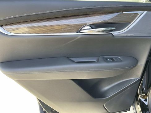 Certified 2025 Cadillac XT6 Premium Luxury w/ Platinum Package image 20