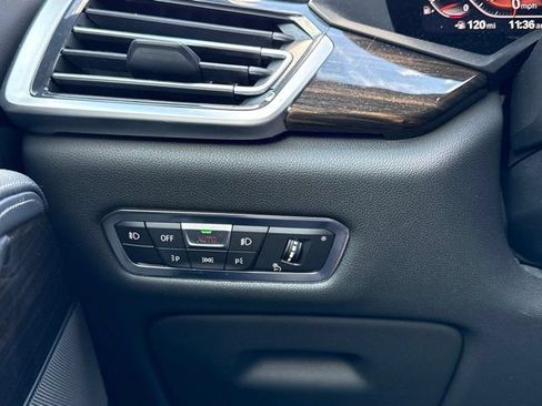 Used 2019 BMW X5 xDrive50i w/ M Sport Package AWD/4WD image 23