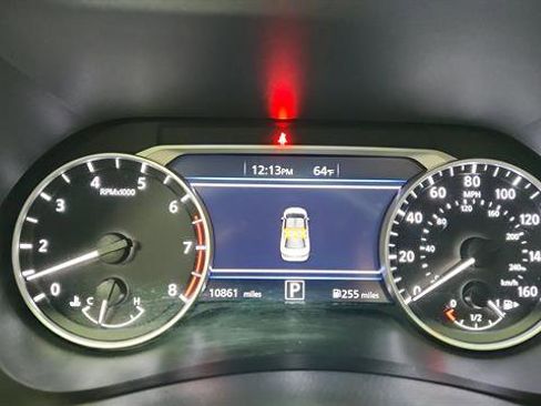 Used 2025 Nissan Sentra SV image 14