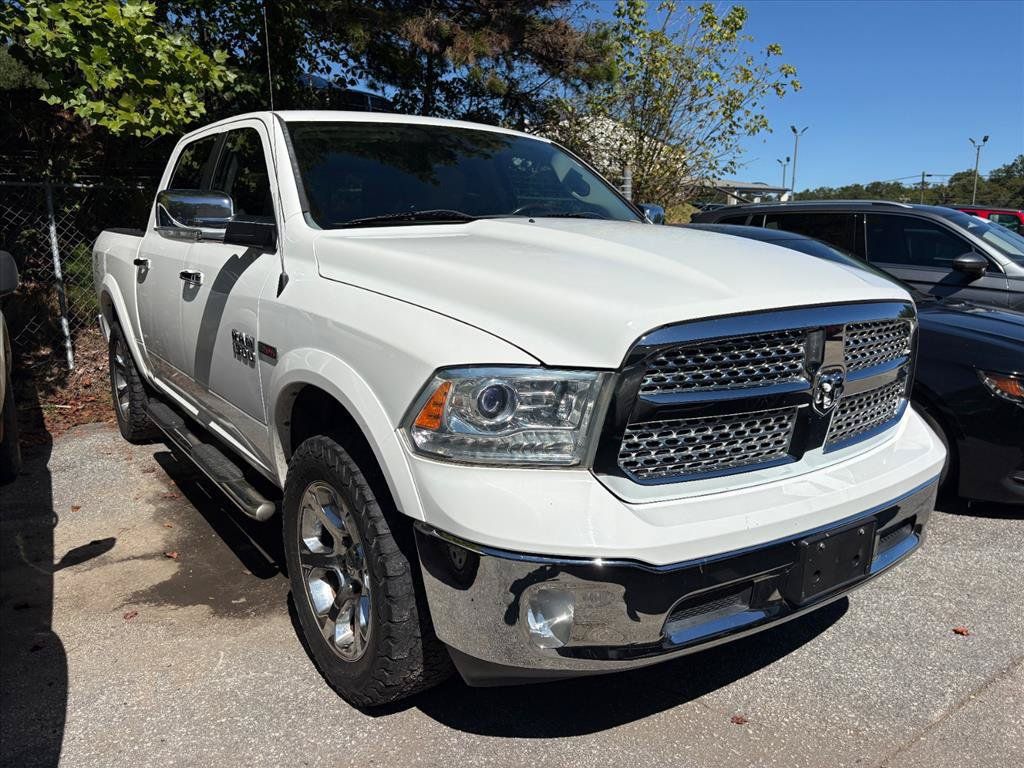 Used 2014 RAM 1500 Laramie w/ Convenience Group AWD/4WD image 3
