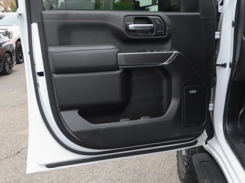 Used 2022 GMC Sierra 2500 AT4 w/ AT4 Premium Plus Package AWD/4WD image 18