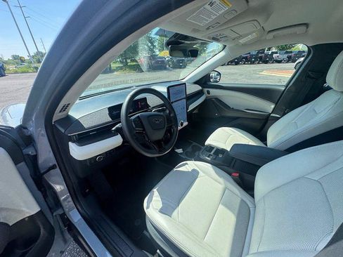 Certified 2025 Ford Mustang Mach-E Premium AWD/4WD image 8