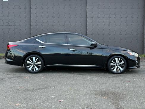 Used 2019 Nissan Altima 2.5 SV image 5