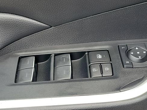 Used 2024 Toyota RAV4 AWD Hybrid image 31