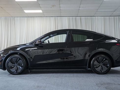 Used 2026 Tesla Model Y Long Range AWD/4WD image 5