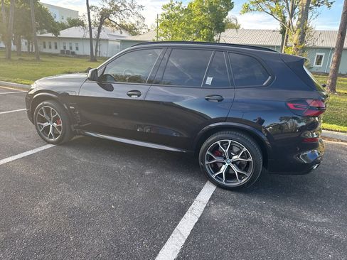 Certified 2024 BMW X5 xDrive50e w/ M Sport Package image 7