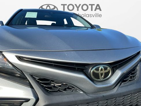 Used 2021 Toyota Camry SE FWD image 21