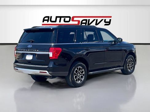 Used 2024 Ford Expedition XLT AWD/4WD image 7