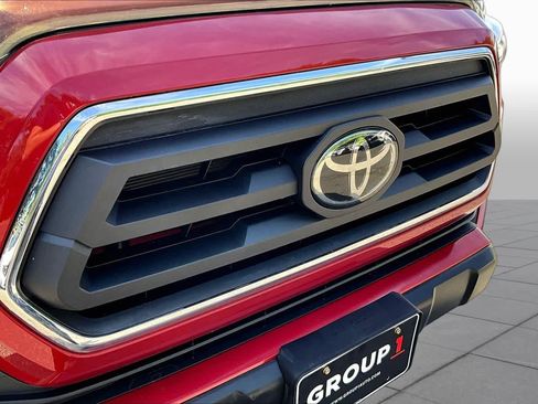 Certified 2020 Toyota Tacoma SR5 AWD/4WD image 28