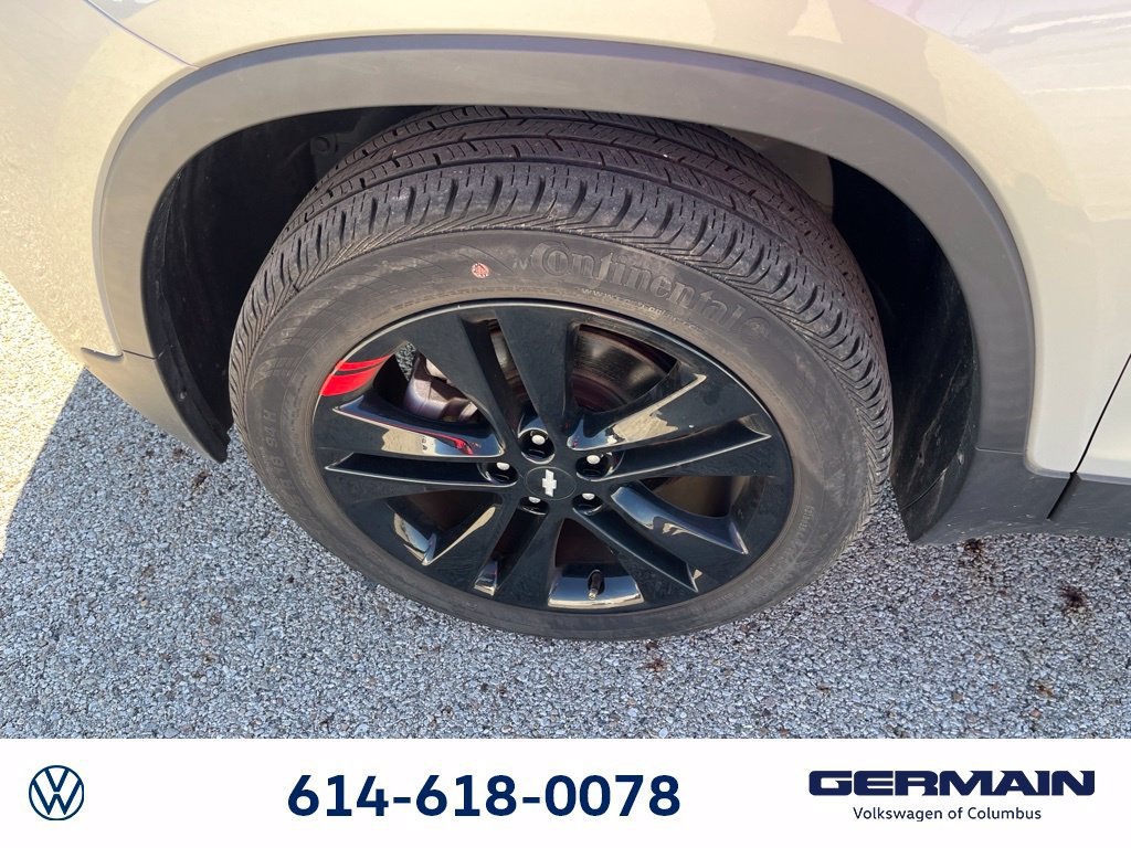 Used 2021 Chevrolet Trax LT w/ Redline Edition AWD/4WD image 18