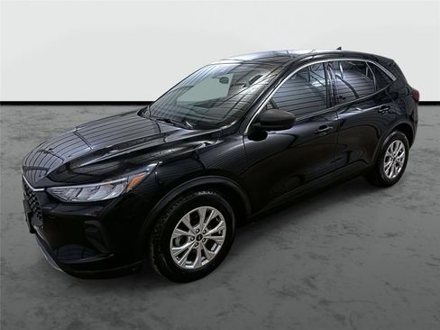 Used 2023 Ford Escape Active FWD image 1