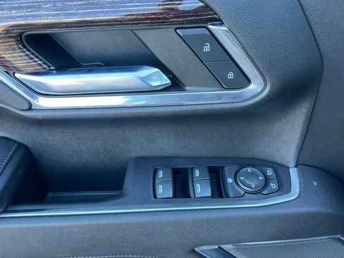 Used 2023 GMC Sierra 1500 Elevation w/ LPO, Elevation Black Package image 8