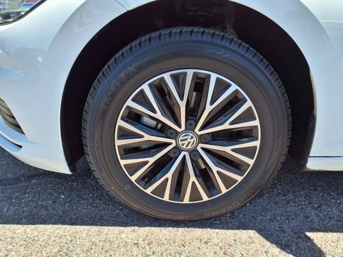 Used 2021 Volkswagen Jetta SE FWD image 10
