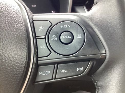 Used 2025 Toyota Corolla XSE image 18