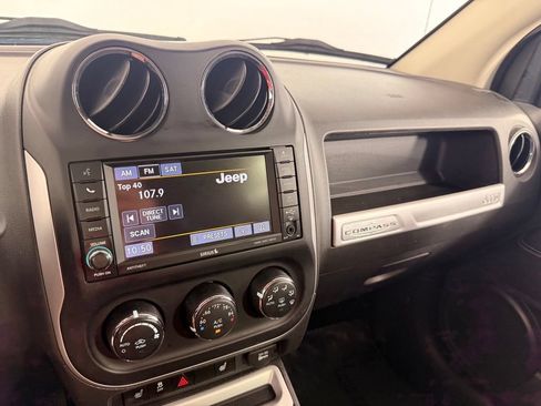 Used 2016 Jeep Compass High Altitude FWD image 33