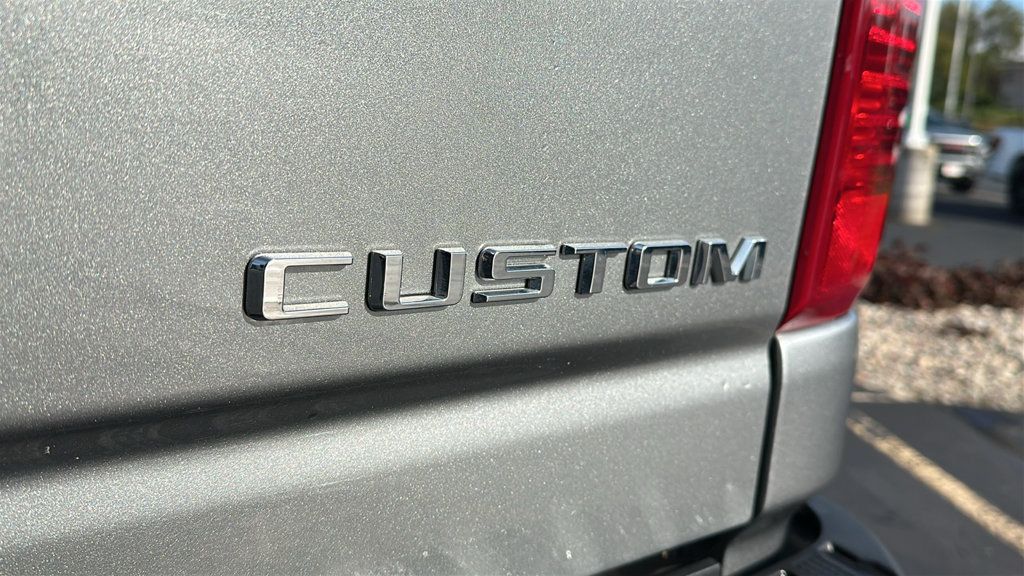 Used 2025 Chevrolet Silverado 2500 Custom AWD/4WD image 12
