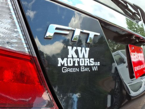 Used 2017 Honda Fit EX image 4