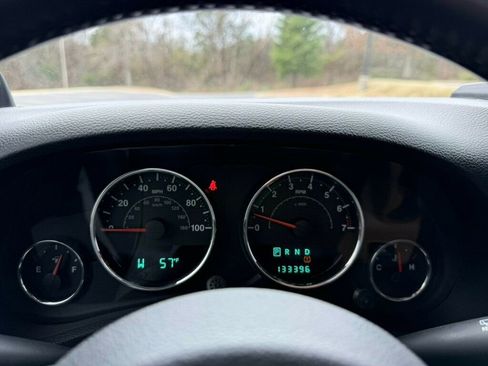 Used 2012 Jeep Wrangler Rubicon w/ Dual Top Group image 17