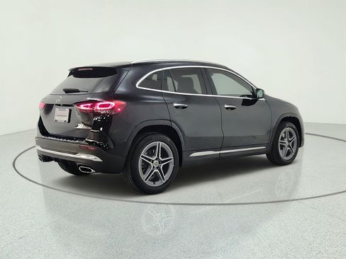 Used 2023 Mercedes-Benz GLA 250 4MATIC image 5