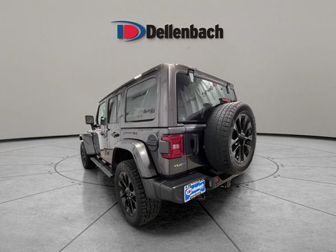 Used 2021 Jeep Wrangler Unlimited Sahara w/ Cold Weather Group AWD/4WD image 3