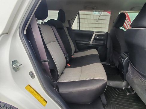 Used 2016 Toyota 4Runner SR5 image 13