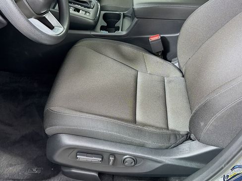 Used 2025 Honda CR-V EX image 12