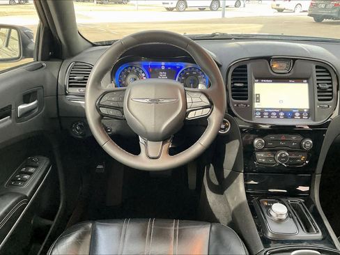 Used 2023 Chrysler 300 S image 6
