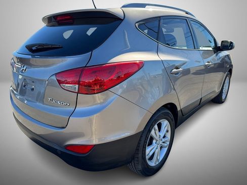 Used 2013 Hyundai Tucson GLS image 3