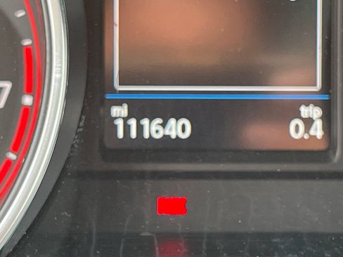 Used 2018 Volkswagen Tiguan SEL AWD/4WD image 23