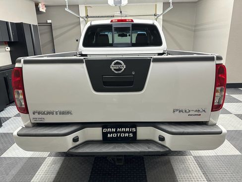 Used 2012 Nissan Frontier PRO-4X image 9