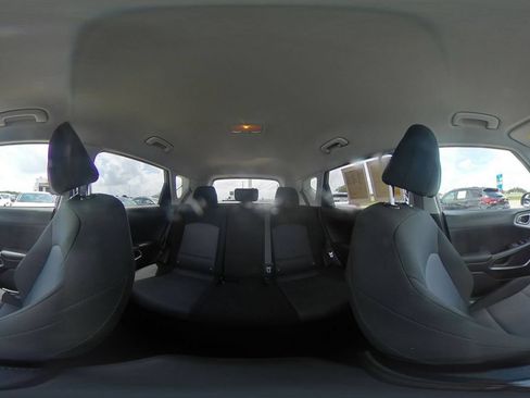 Used 2025 Kia Soul LX w/ LX Technology Package FWD image 40