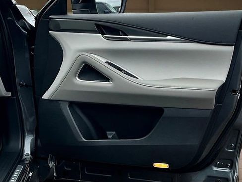 New 2026 INFINITI QX60 Luxe image 24