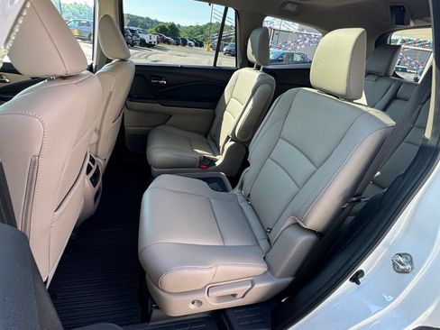 Used 2017 Honda Pilot Elite image 16