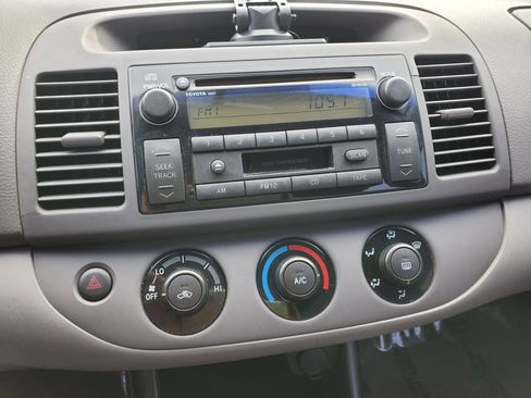 Used 2003 Toyota Camry LE FWD image 26