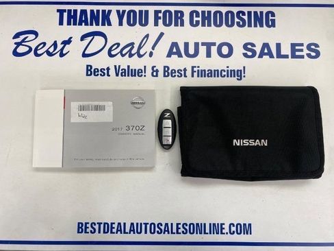 Used 2017 Nissan 370Z Coupe RWD image 19