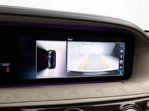 Used 2019 Mercedes-Benz S 560 Sedan image 32