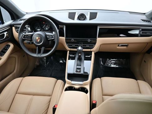 Certified 2024 Porsche Macan image 26