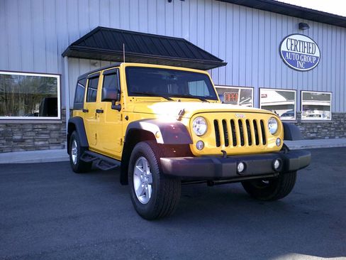 Used 2015 Jeep Wrangler Unlimited Sport w/ Quick Order Package 24S AWD/4WD image 1
