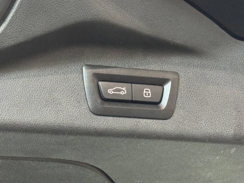 Used 2024 BMW X7 M60i AWD/4WD image 13