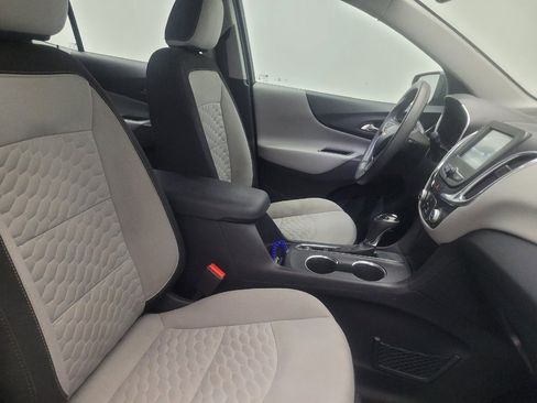 Used 2018 Chevrolet Equinox LS FWD image 21